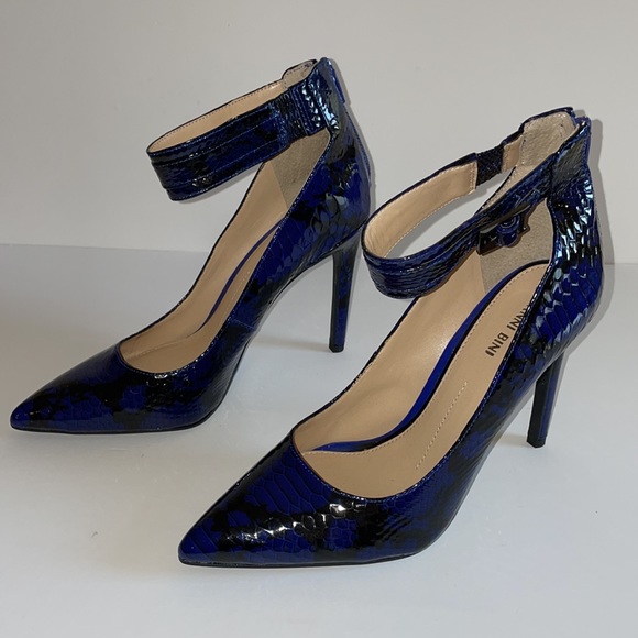 Gianni Bini 4” High Heel Pointed shoe with 1 1/2 Ankle Strap with back zipper - Picture 9 of 16